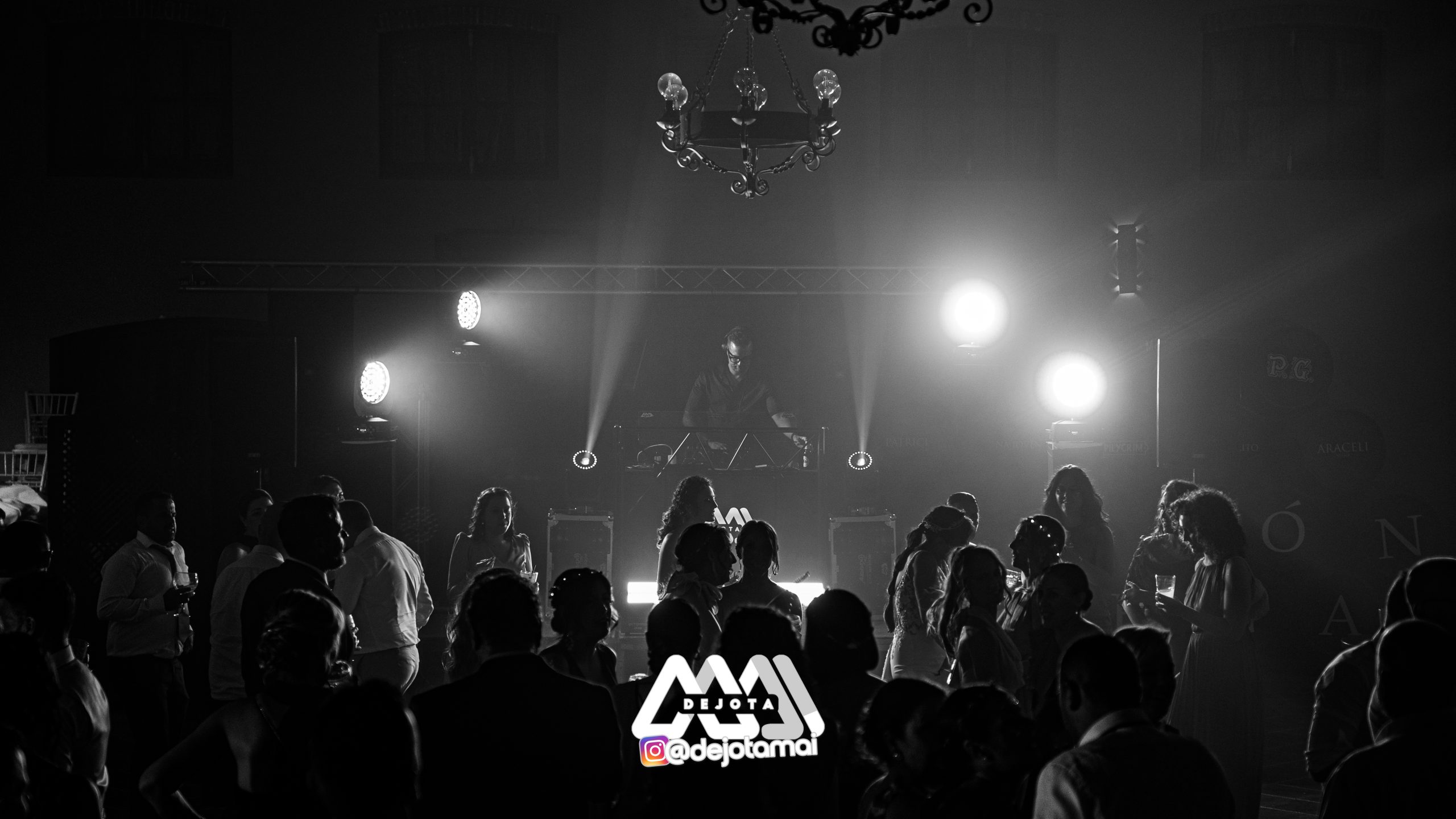 Celebración de una boda con DJMai