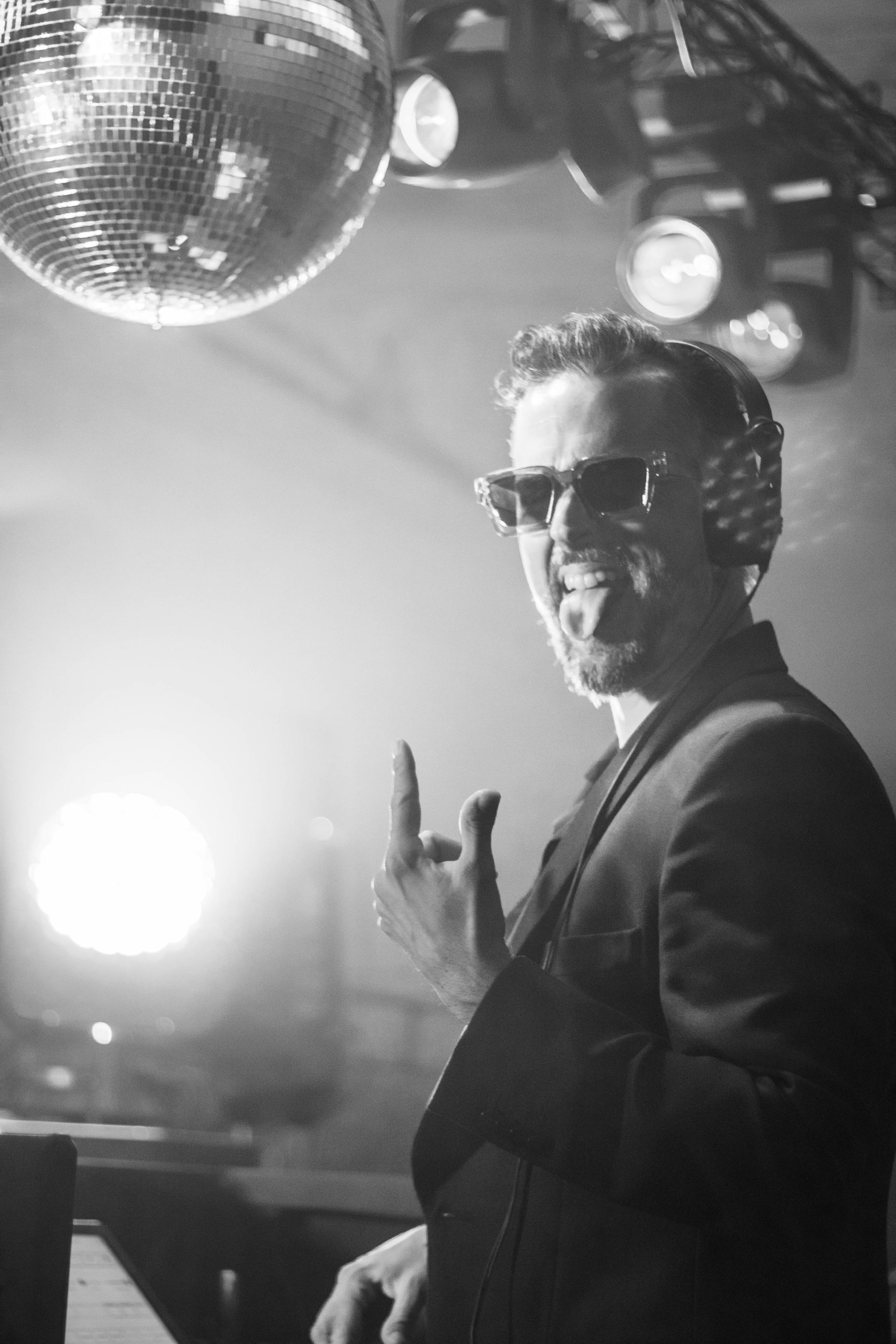 Rubén Maillo, DJMai, en la cabina de DJ